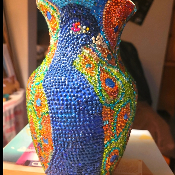 Beaded glass vase - Picture 1 of 2